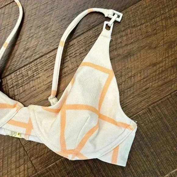 Revolve x Revel Rey Underwire Bikini Top in Geo Crepe - Picture 5 of 10